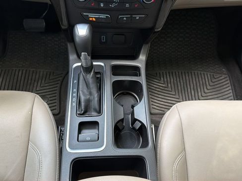 Used 2017 Ford Escape Titanium FWD image 21