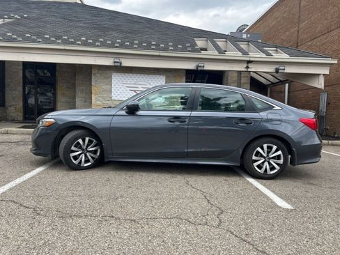 Used 2023 Honda Civic LX image 6