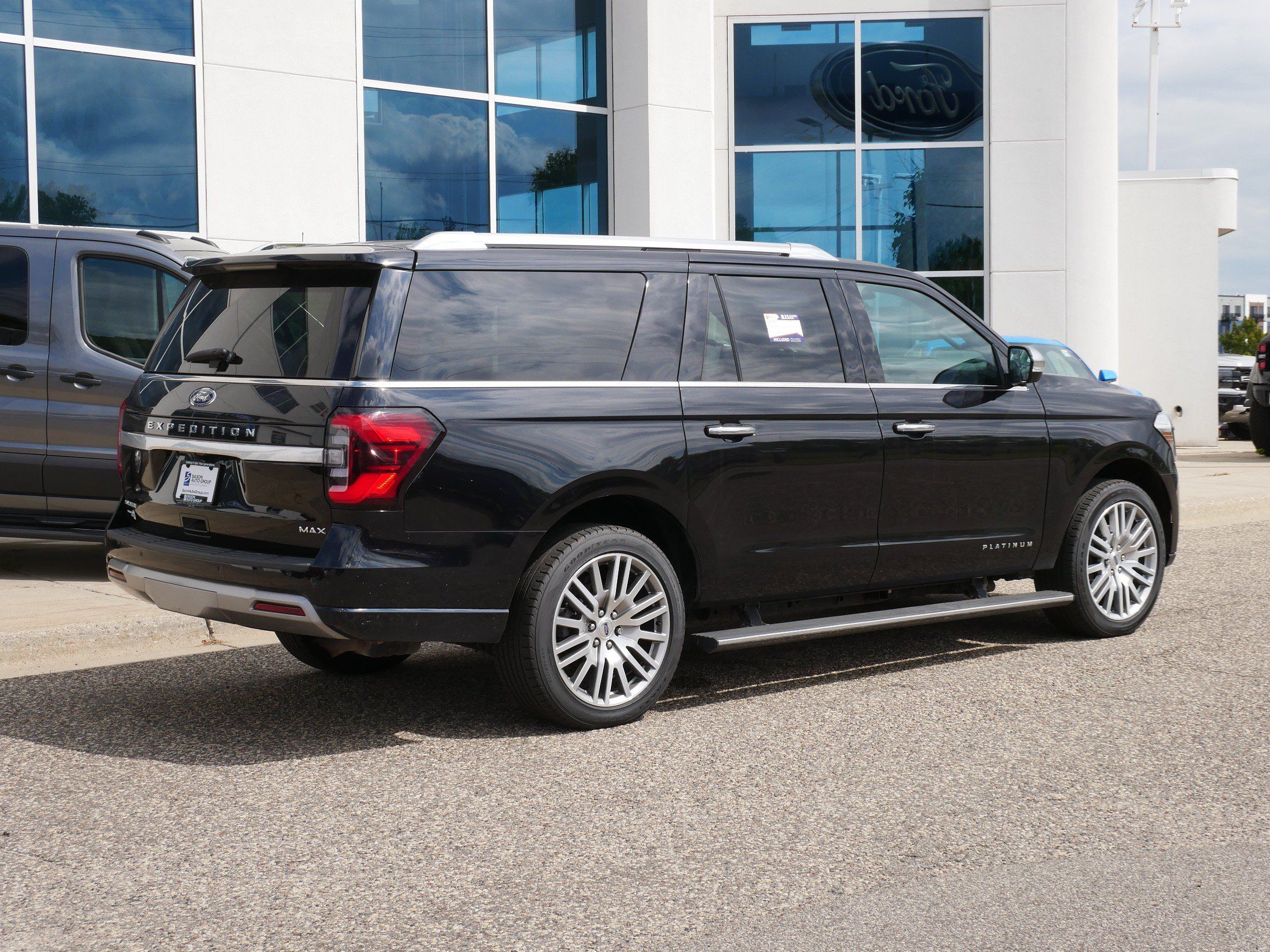 Certified 2023 Ford Expedition Max Platinum AWD/4WD image 3