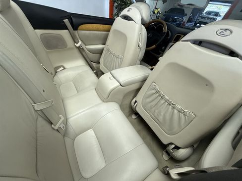 Used 2002 Lexus SC 430 Convertible RWD image 24