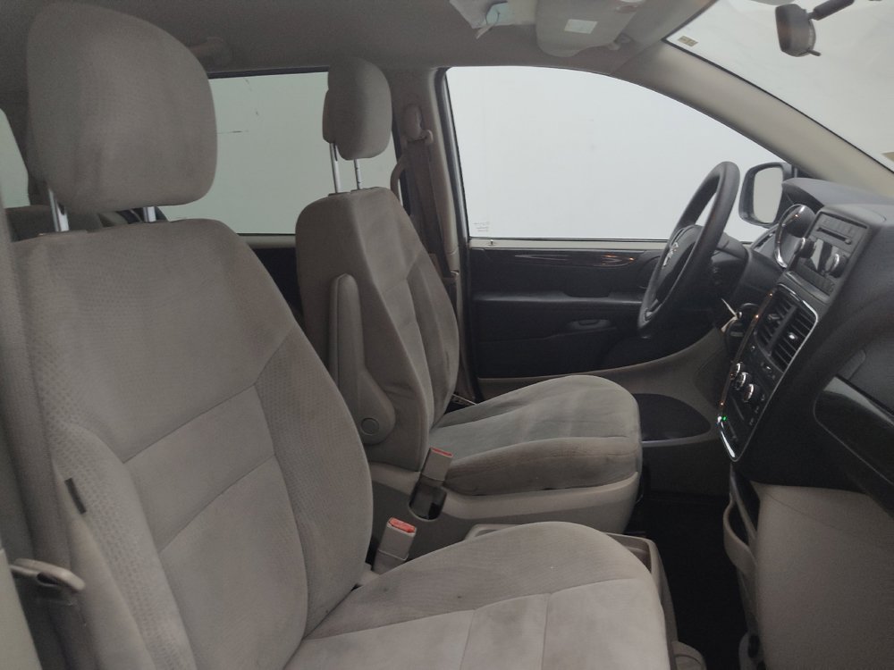 Used 2016 Dodge Grand Caravan SE w/ Quick Order Package 29E SE FWD image 21