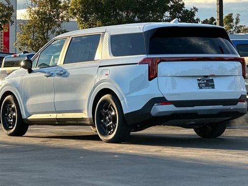 New 2026 Kia Carnival image 6