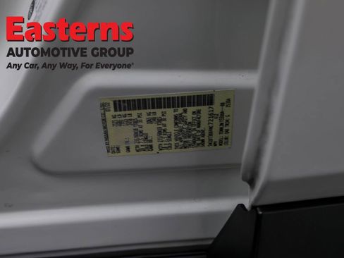 Used 2022 Nissan Rogue SV image 59