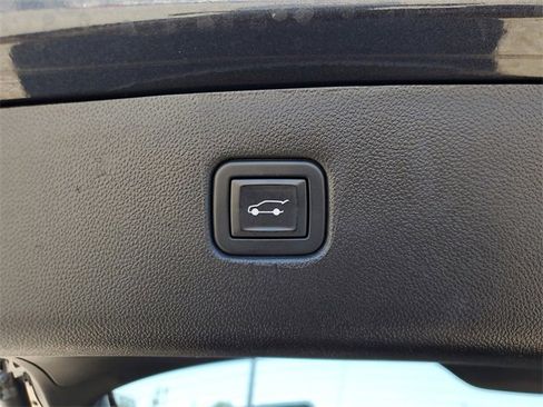 Used 2022 Chevrolet Blazer LT w/ LPO, Floor Liner Package image 6