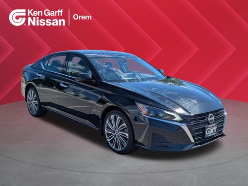 Used 2023 Nissan Altima 2.5 SL AWD/4WD image 1