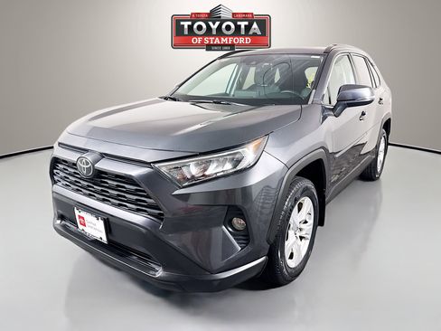 Certified 2019 Toyota RAV4 XLE w/ Convenience Package AWD/4WD image 3