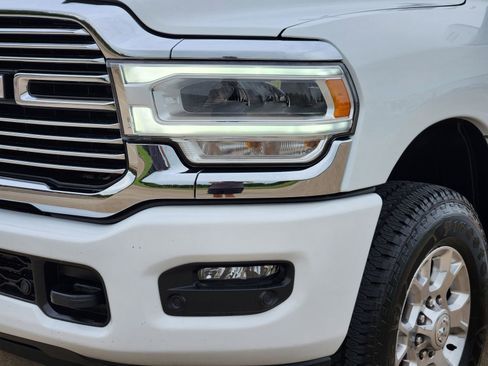 Used 2023 RAM 2500 Laramie AWD/4WD image 9