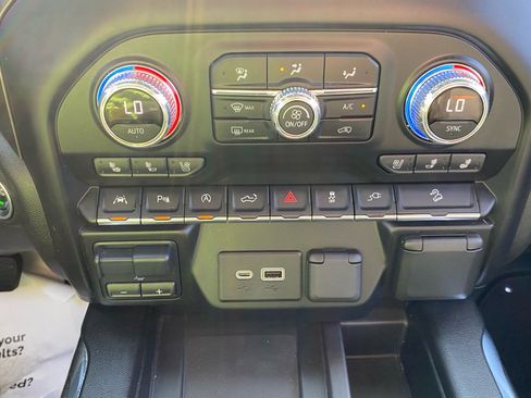 Used 2021 GMC Sierra 1500 AT4 w/ AT4 Premium Package image 21