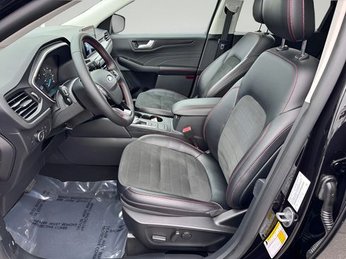 Used 2022 Ford Escape SEL w/ SEL Stealth AWD Package image 10