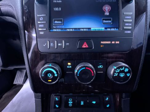 Used 2015 Chevrolet Traverse LT w/ Style and Technology Package image 27