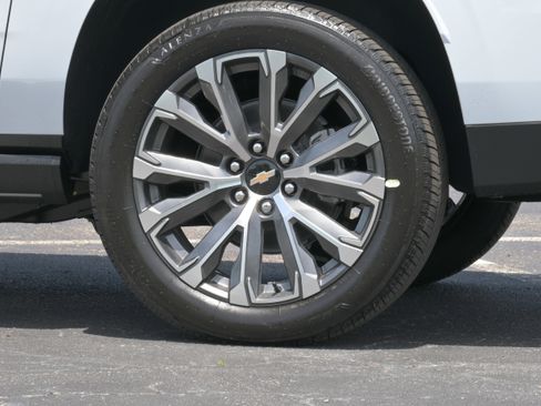 New 2026 Chevrolet Suburban High Country AWD/4WD image 45
