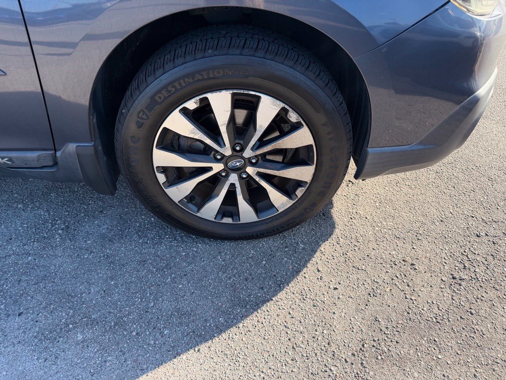 Used 2017 Subaru Outback 3.6R Limited AWD/4WD image 4