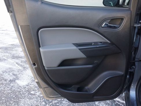 Used 2018 Chevrolet Colorado LT w/ LT Convenience Package image 24