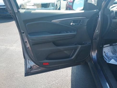 Used 2025 Honda Ridgeline RTL image 11