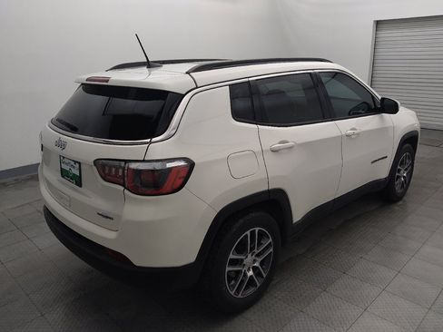 Used 2019 Jeep Compass Latitude w/ Popular Equipment Group FWD image 9
