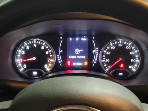 Used 2018 Jeep Renegade Latitude image 18