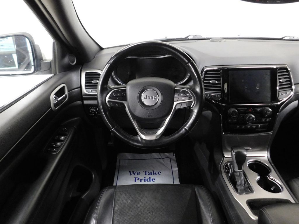 Used 2020 Jeep Grand Cherokee Altitude AWD/4WD image 33