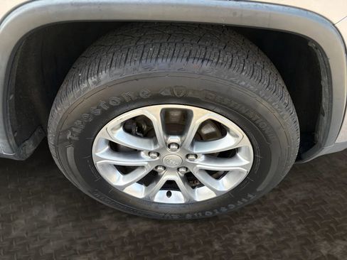 Used 2015 Jeep Grand Cherokee Limited image 37