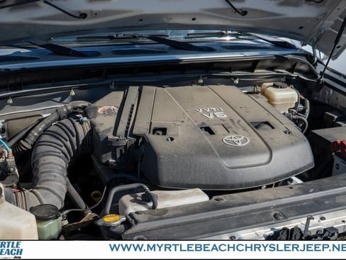 Used 2008 Toyota FJ Cruiser 4WD image 27