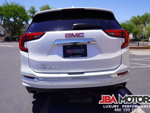 Used 2020 GMC Terrain Denali w/ Denali Premium Package FWD image 14
