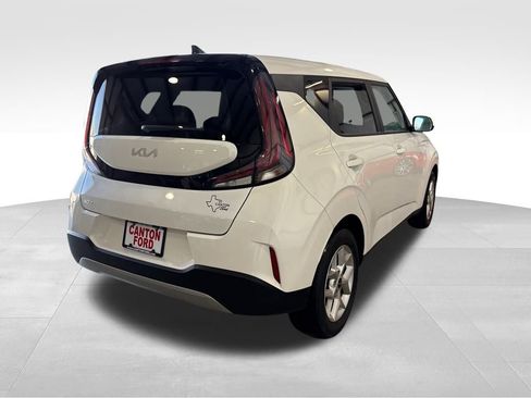 Used 2024 Kia Soul LX w/ Option Group 015 image 5
