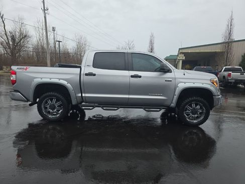 Used 2015 Toyota Tundra SR5 w/ SR5 Upgrade Package image 11