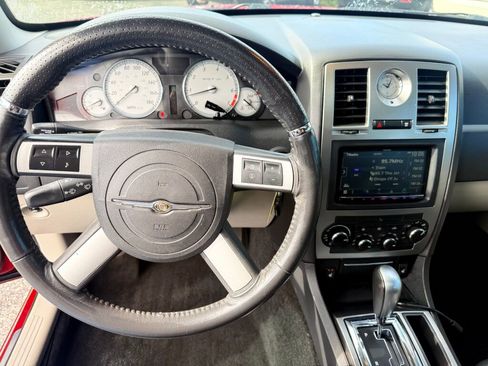 Used 2007 Chrysler 300 SRT8 w/ SRT Option Group II image 20
