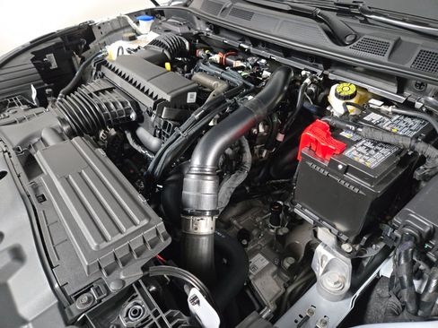 Certified 2025 Lincoln Corsair FWD image 19