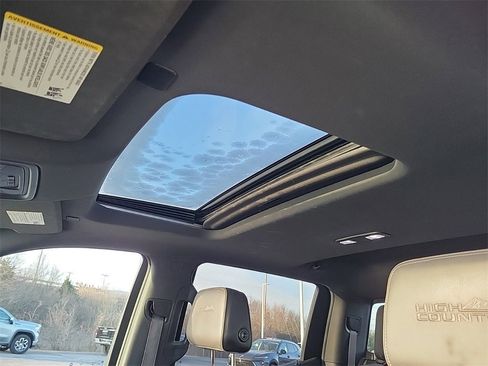 Used 2019 Chevrolet Silverado 1500 High Country w/ High Country Premium Package image 30