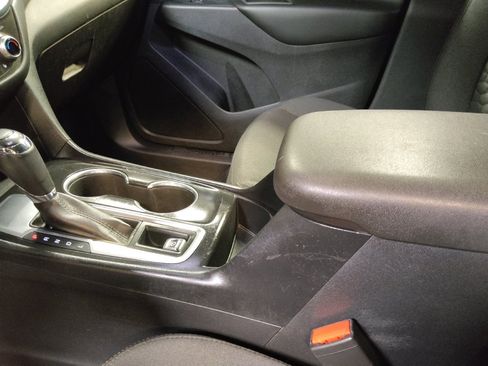 Used 2019 Chevrolet Equinox LT w/ Sun & Navigation Package image 26