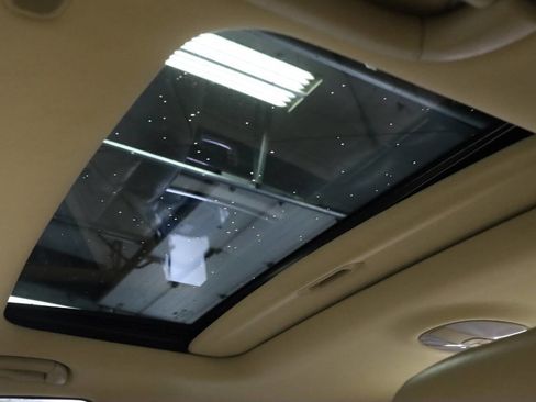 Used 2010 Hyundai Genesis 4.6 image 22