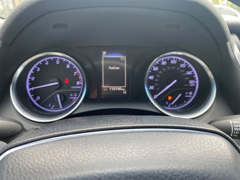 Used 2018 Toyota Camry LE FWD image 13