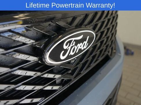 New 2025 Ford Maverick Lariat w/ Black Appearance Package image 18