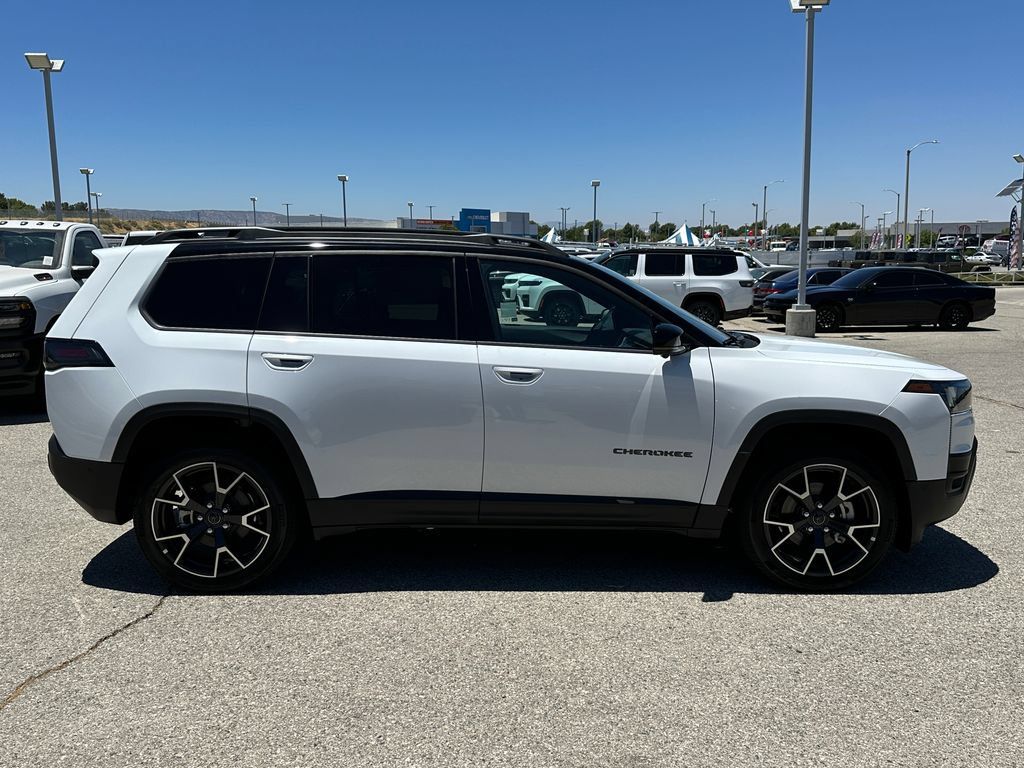 New 2026 Jeep Cherokee Overland w/ Trailer Tow Group AWD/4WD image 9