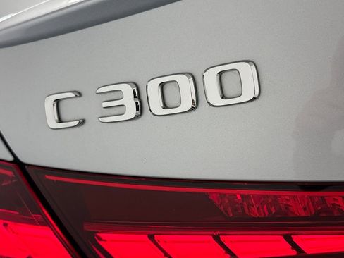 Used 2022 Mercedes-Benz C 300 Sedan image 9