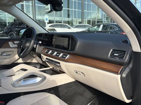 Certified 2025 Mercedes-Benz GLE 350 4MATIC image 21