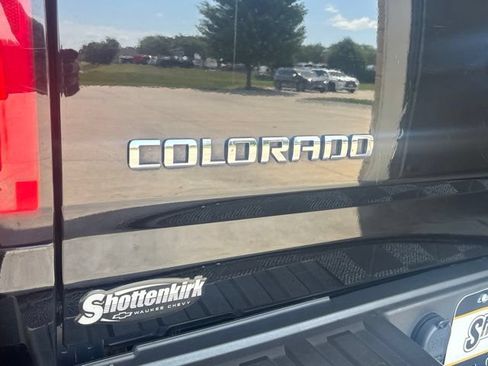 Used 2018 Chevrolet Colorado LT AWD/4WD image 30