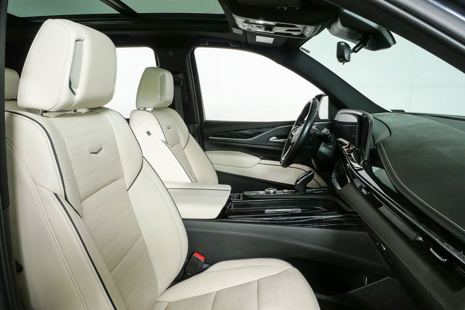 Certified 2023 Cadillac Escalade Sport AWD/4WD image 25