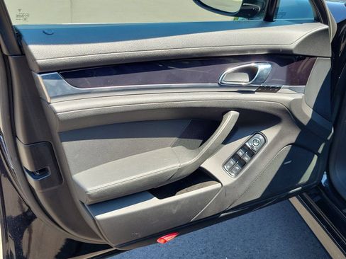 Used 2012 Porsche Panamera 4 AWD/4WD image 7