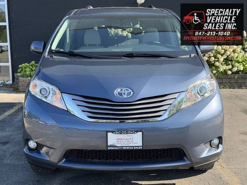 Used 2016 Toyota Sienna XLE FWD image 10