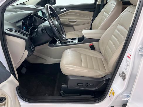 Used 2019 Ford Escape Titanium AWD/4WD image 19
