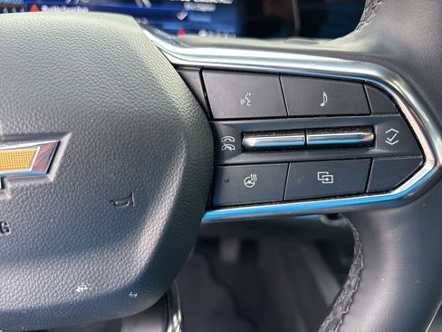 Used 2025 Chevrolet Equinox LT FWD image 15
