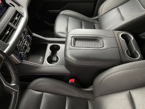 Used 2023 Chevrolet Tahoe LT w/ Luxury Package image 38