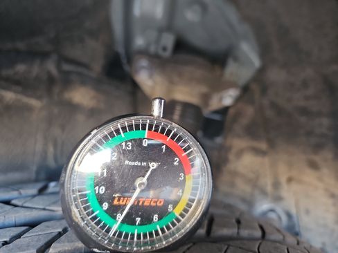 Used 2021 Toyota C-HR XLE image 19