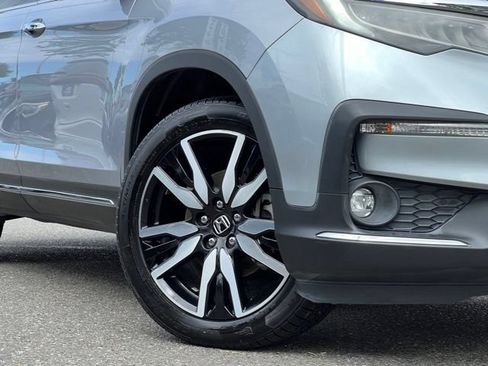 Used 2019 Honda Pilot Touring image 2