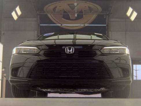 Used 2024 Honda Civic LX image 3