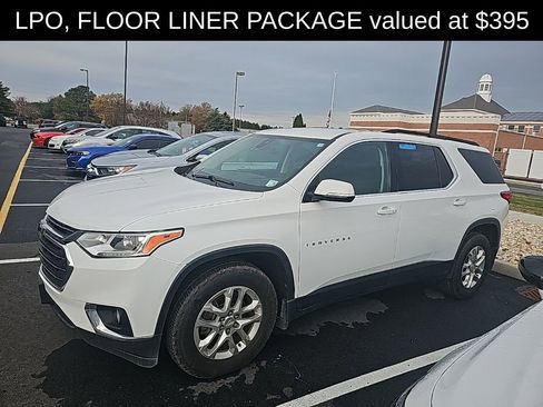 Used 2020 Chevrolet Traverse LT w/ Driver Confidence II Package image 4