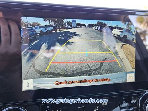 Used 2025 Toyota Highlander Limited image 16