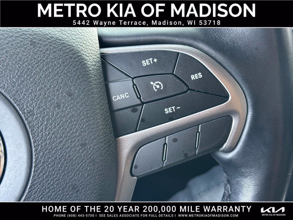 Used 2021 Jeep Grand Cherokee Limited AWD/4WD image 22