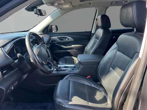 Used 2020 Chevrolet Traverse RS image 9
